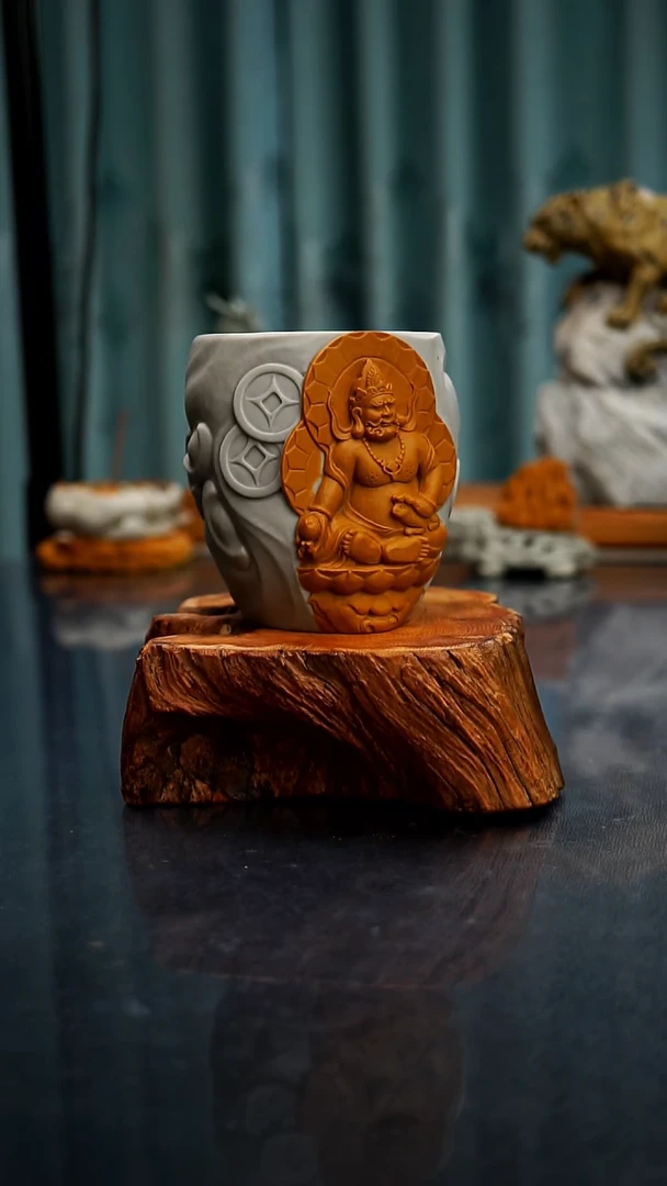 【闪购商品】天然原石手工雕刻松花石黄财神杯子