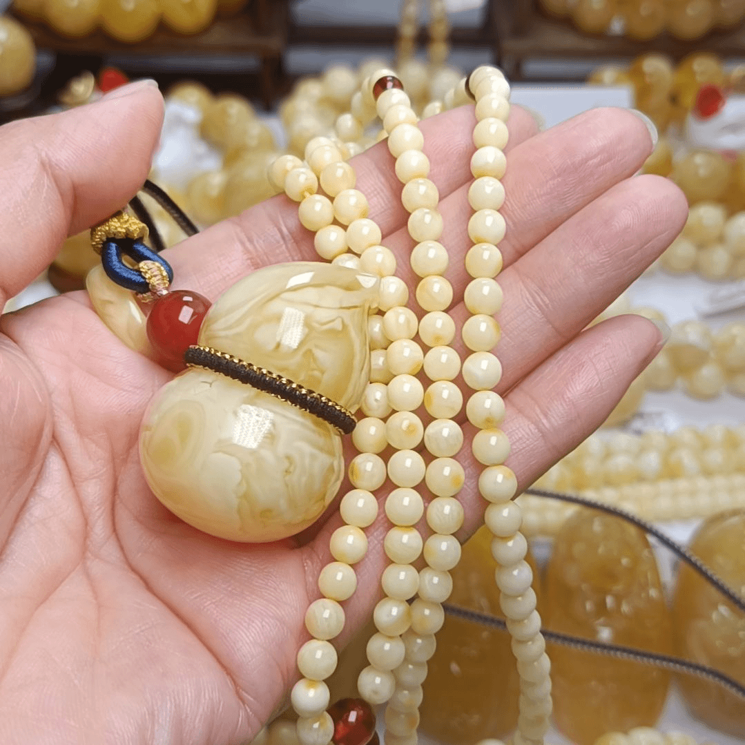 【闪购商品】蜜蜡套链未镶嵌握***沙