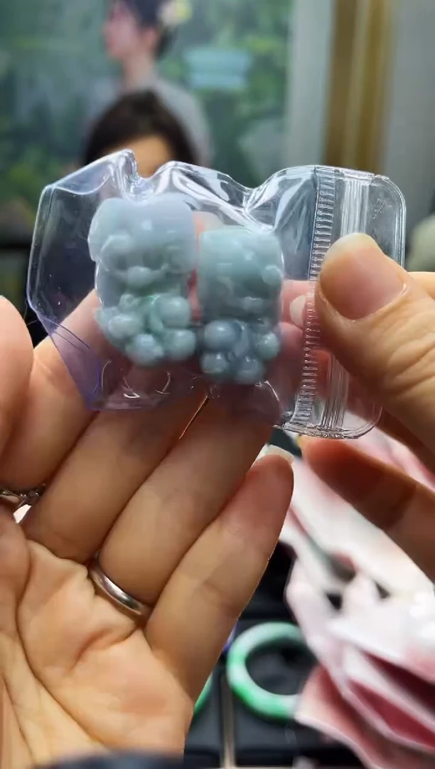 【闪购商品】翡翠配石有纹裂等瑕疵0363034584