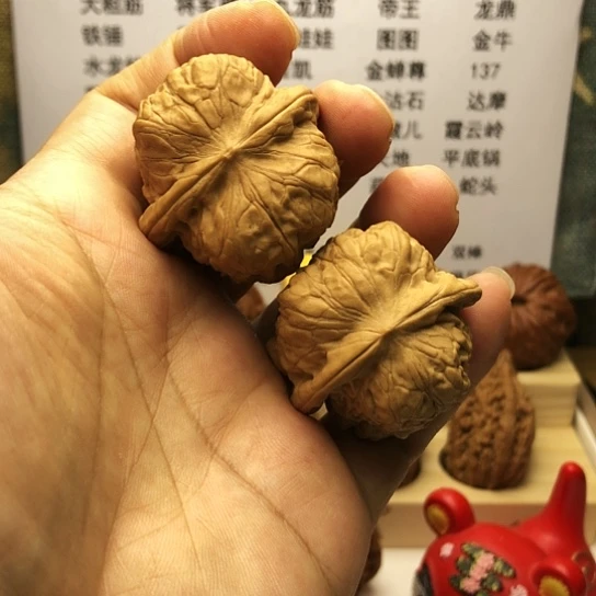 文玩核桃把件达摩，边39