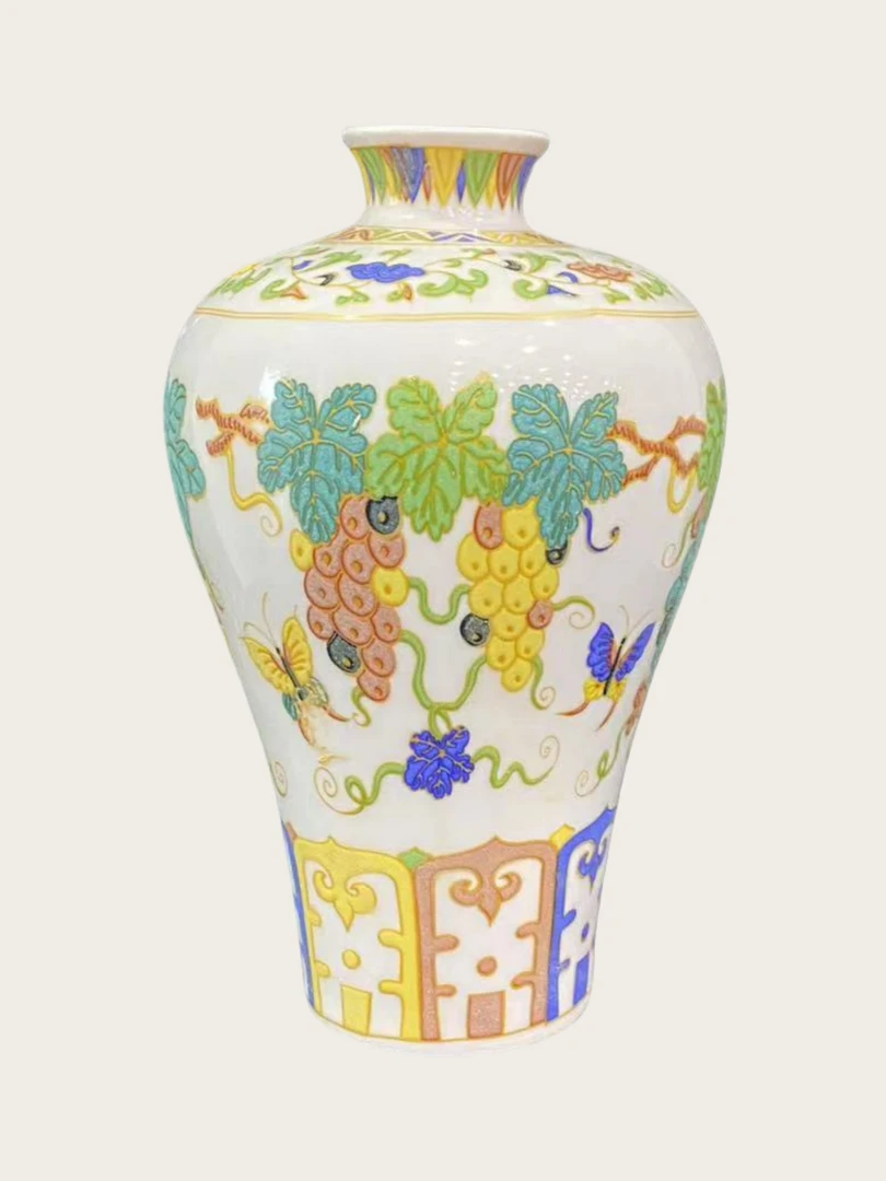 AC35当代文创摆件粉彩陶瓷赏瓶