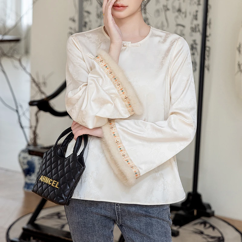 南油国风2024早秋新款中式提花上衣复古斜襟盘扣拼接毛毛袖
