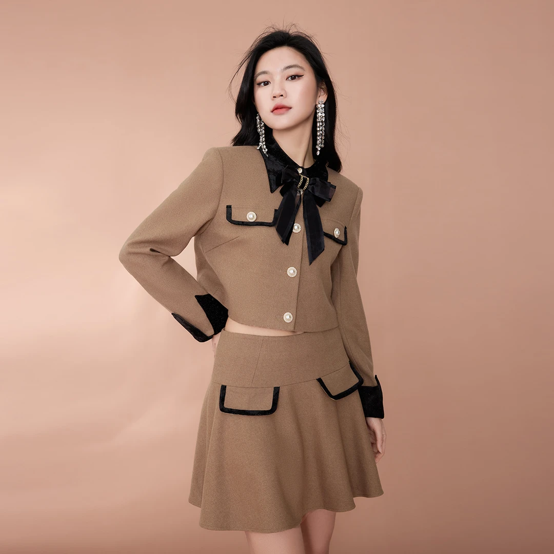 EVA OUXIU/伊华欧秀千金风气质学院风jk复古时尚套装45KTZ5301