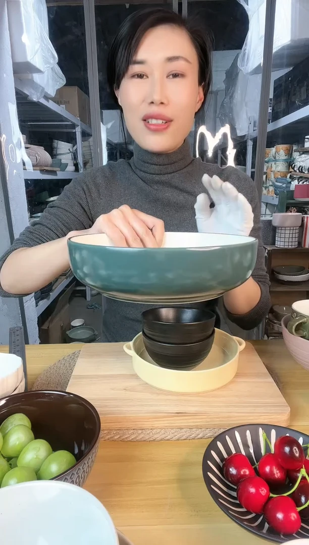 【闪购商品】陶瓷盘8.5英寸墨绿汤盆微瑕