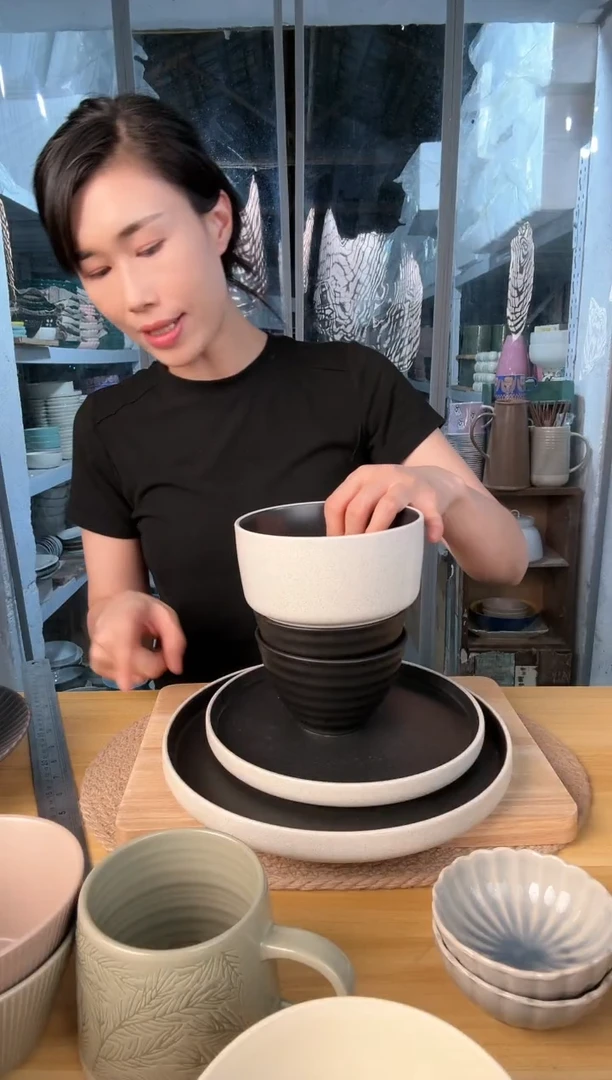 【闪购商品】瓷片粗陶黑白碗盘套装微瑕