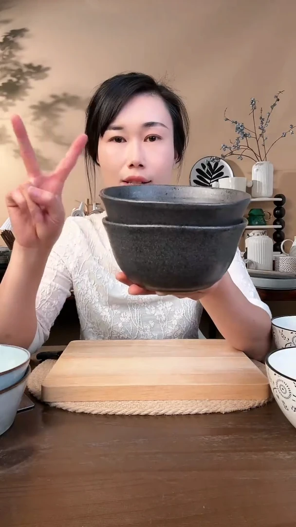 【闪购商品】瓷片6英寸异形螺纹麻点碗2只微瑕