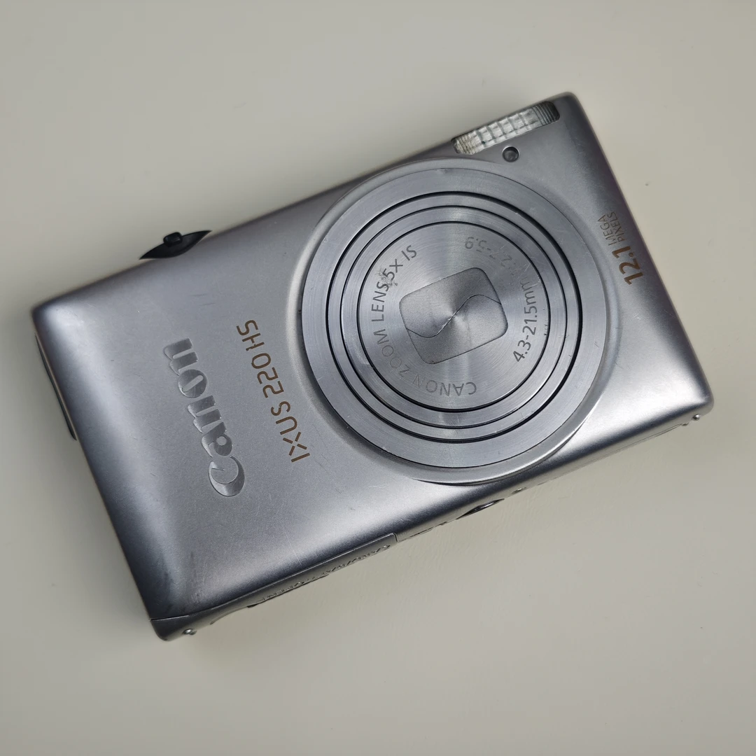9新 Canon/佳能 ixus220银色1410万像素5倍变焦ccd数码相机