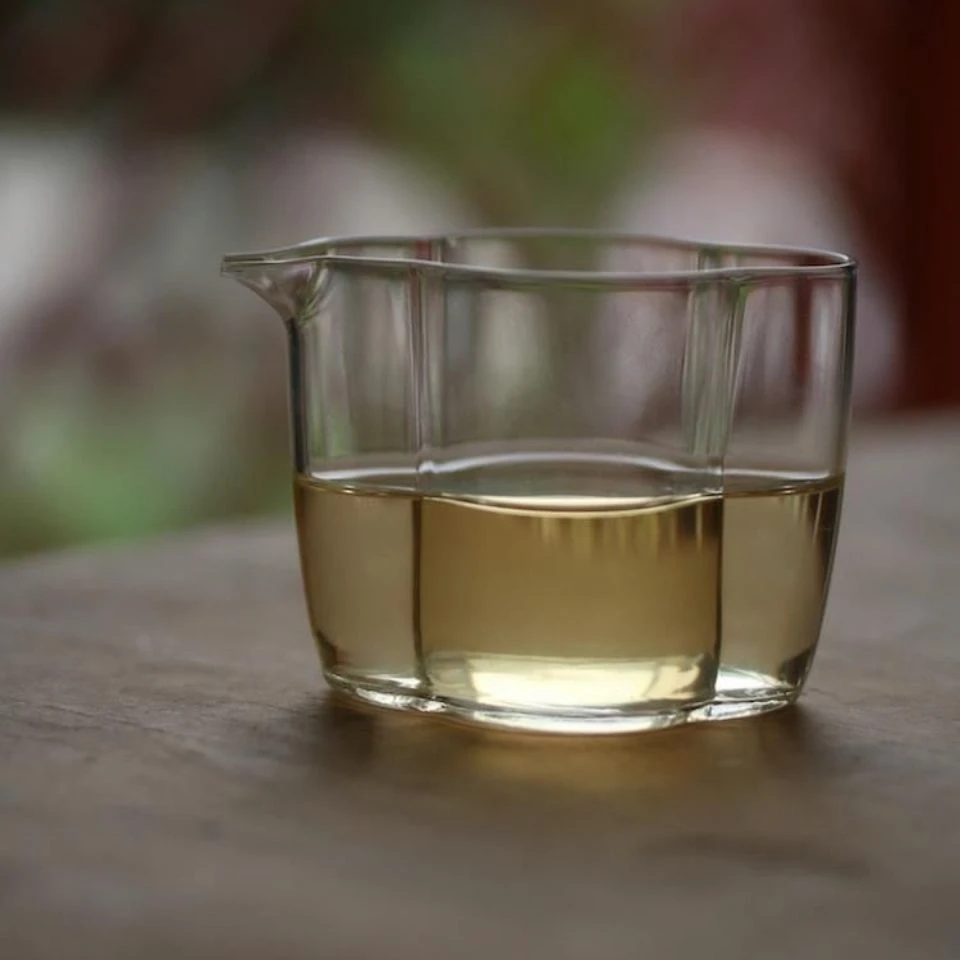 公道杯海棠花瓣形匀杯分茶器加厚耐热玻璃高品质茶壶玻璃公道杯