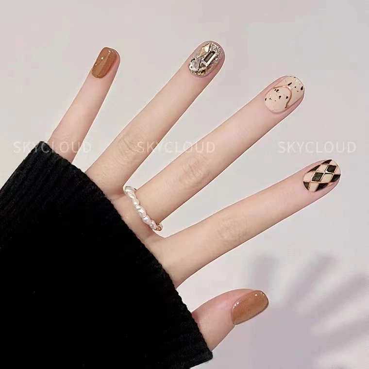 （焦糖菱格闪钻）空气软甲  超气质显白款 可反复穿戴美甲33片装