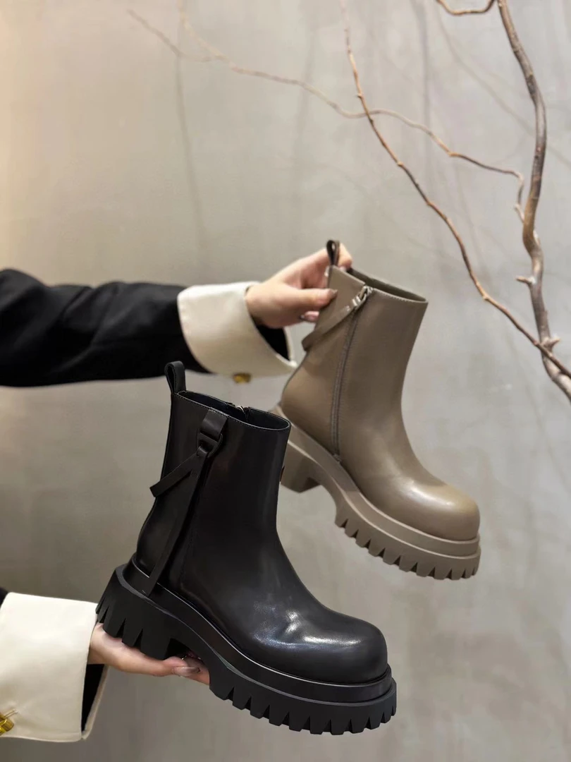 【高端原创欧货2】11-02英伦风靴子时尚百搭女士休闲黑色厚底