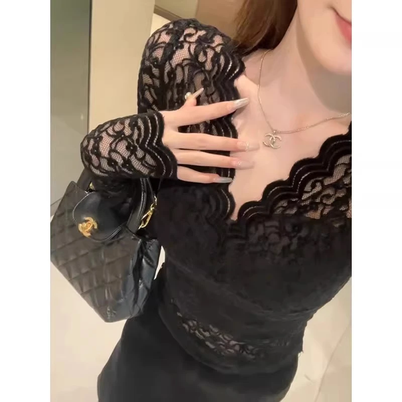 黑色V领蕾丝打底衫女2025春秋新款纯欲辣妹性感镂空加绒内搭上衣
