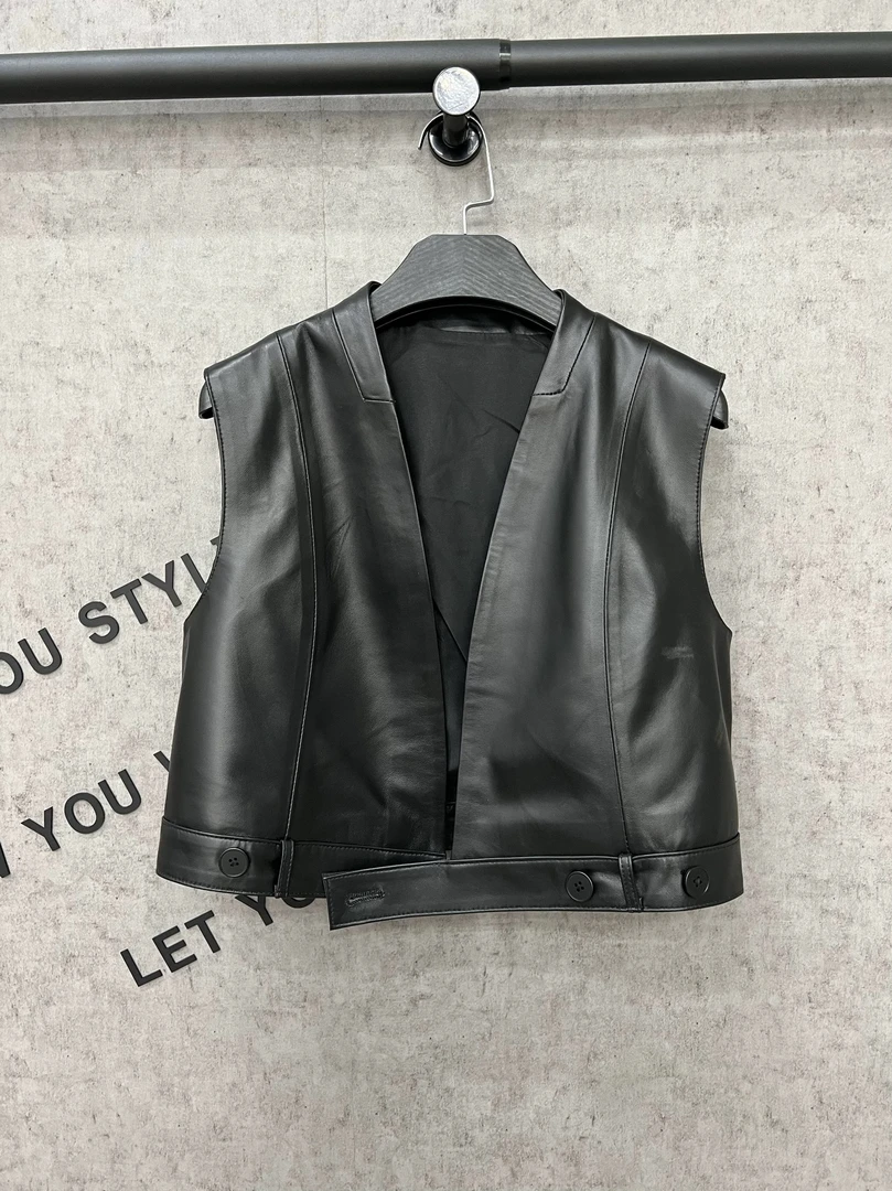 海宁2025秋冬新款真皮绵羊皮休闲时尚百搭纽扣无袖坎肩马甲女上衣
