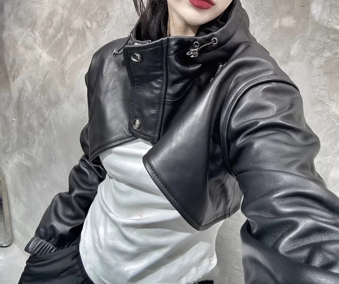 欧洲站2025秋季新款皮衣女长袖连帽羊皮纯色宽松短款真皮显瘦外套