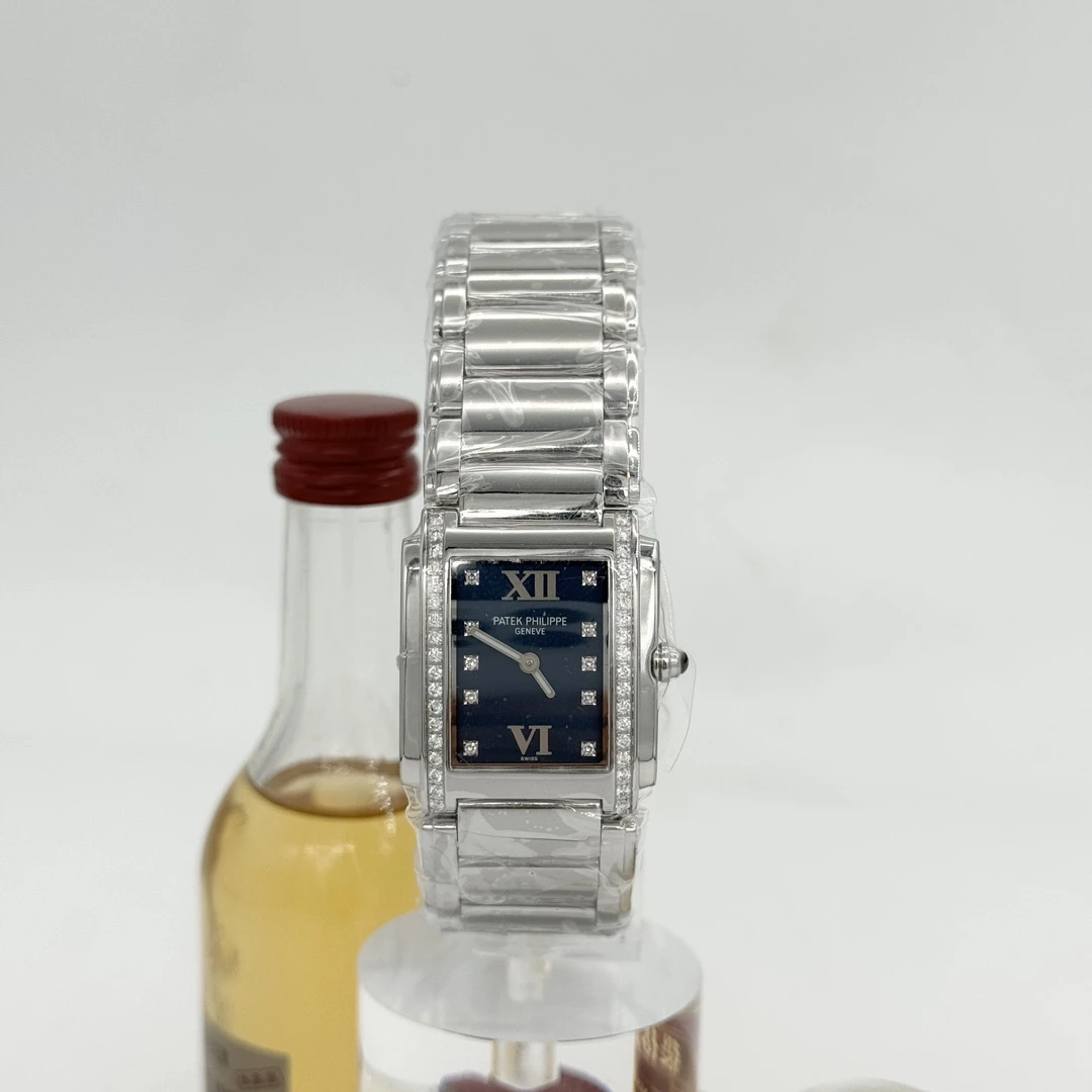 99新 Patek Philippe/百达翡丽 石英机芯 不锈钢 镶钻 25x 30mm