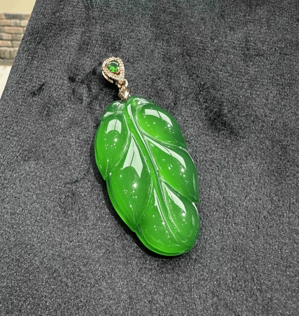 洒金珠宝天然玉石无纹无裂气质百搭精美时尚简约绿色裸镶嵌叶子