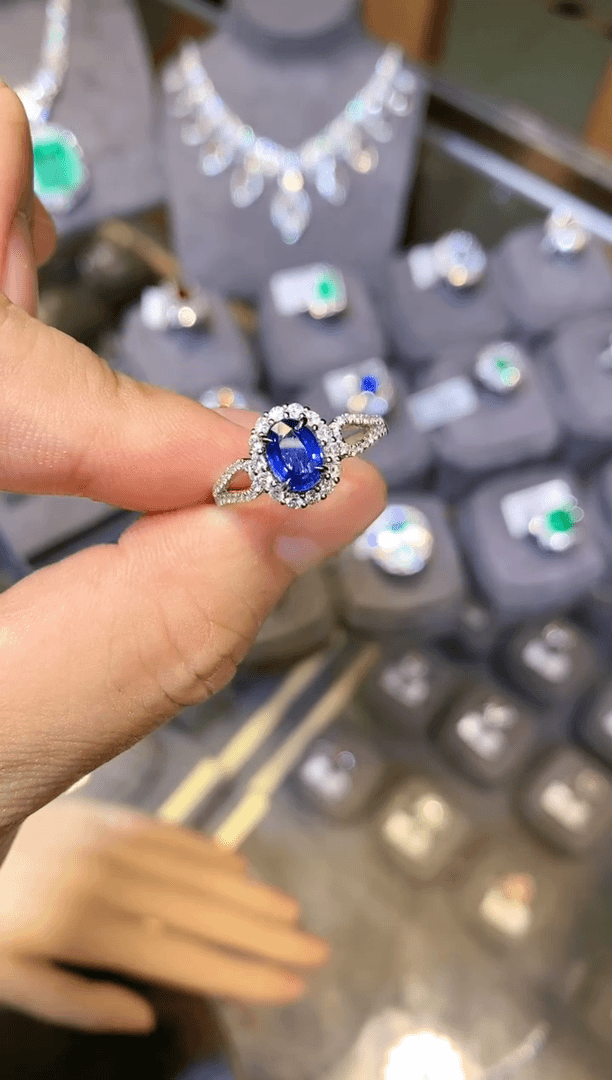 【闪购商品】蓝宝石戒指18K金镶嵌1.05ct/专属价/皇家蓝1