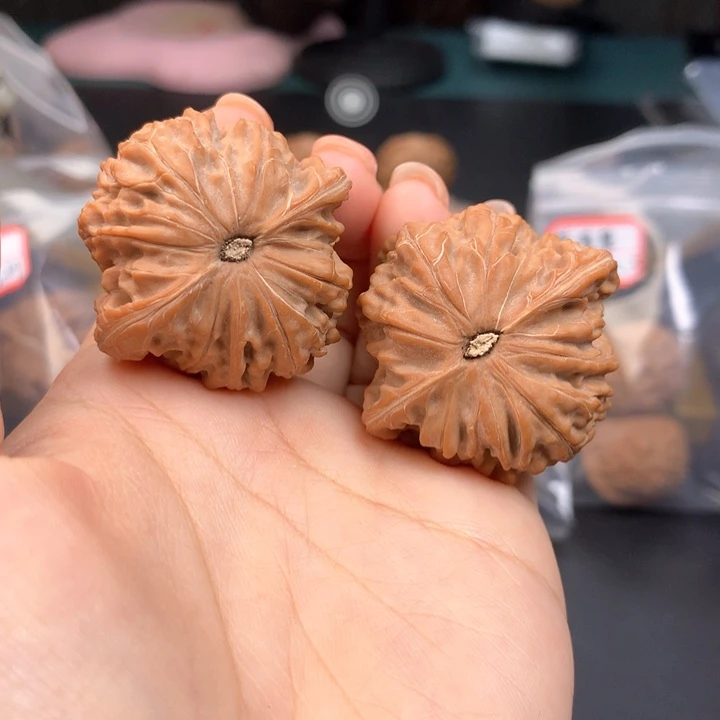 文玩核桃吊坠40.5正磨