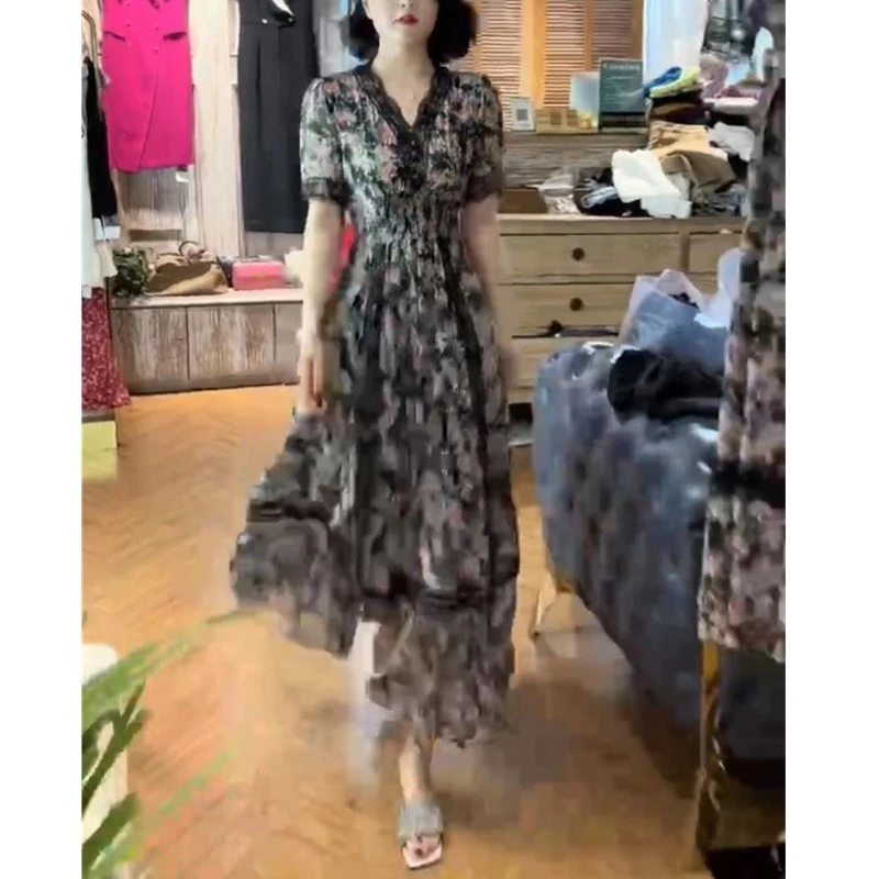 2024夏季新款印花连衣裙v领复古拼接显瘦女长裙