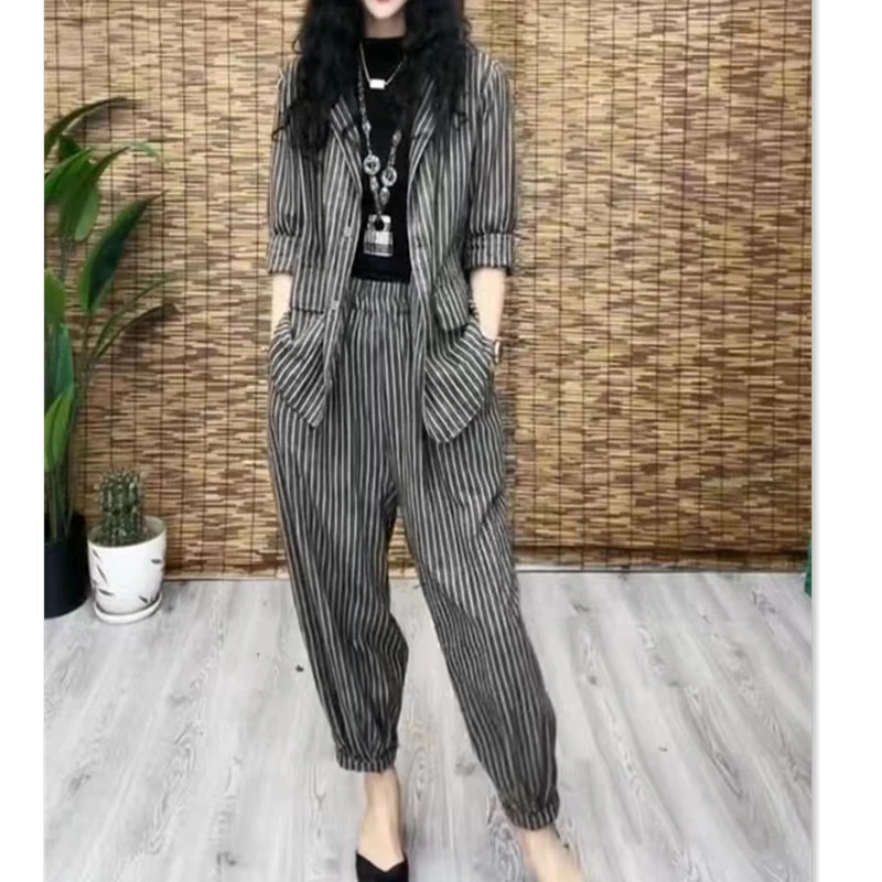 2024早秋新款时尚西装两件套宽松条纹显瘦洋气女