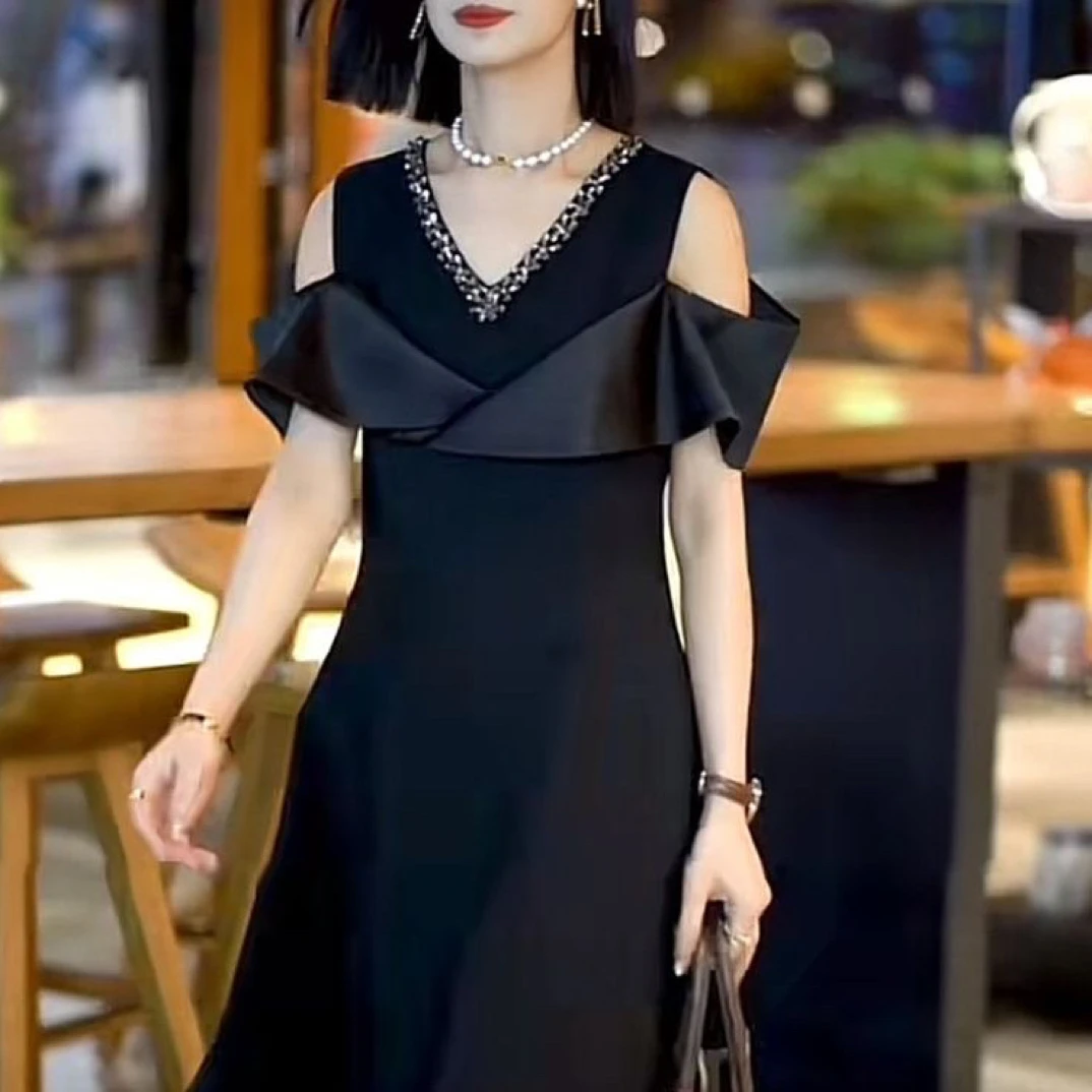 夏季新款韩版时尚连衣裙V领修身显瘦长裙M45