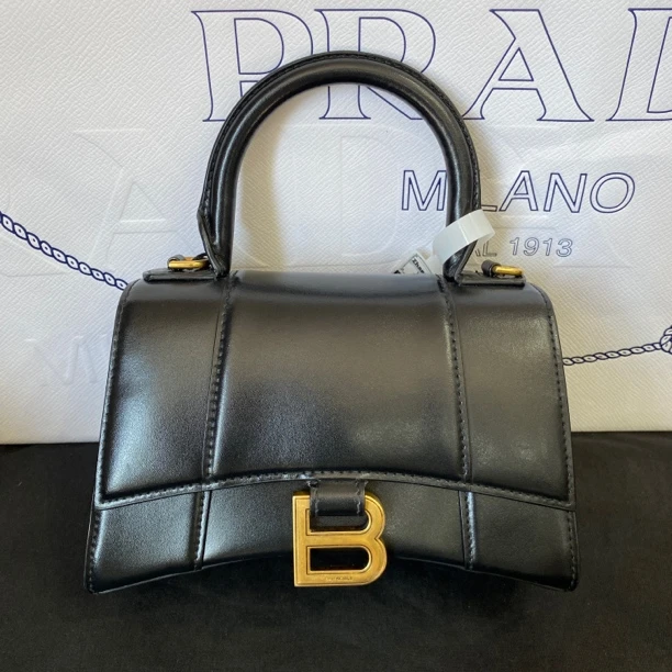 99新 Balenciaga/巴黎世家 巴黎世家xs沙漏光面斜挎包2211