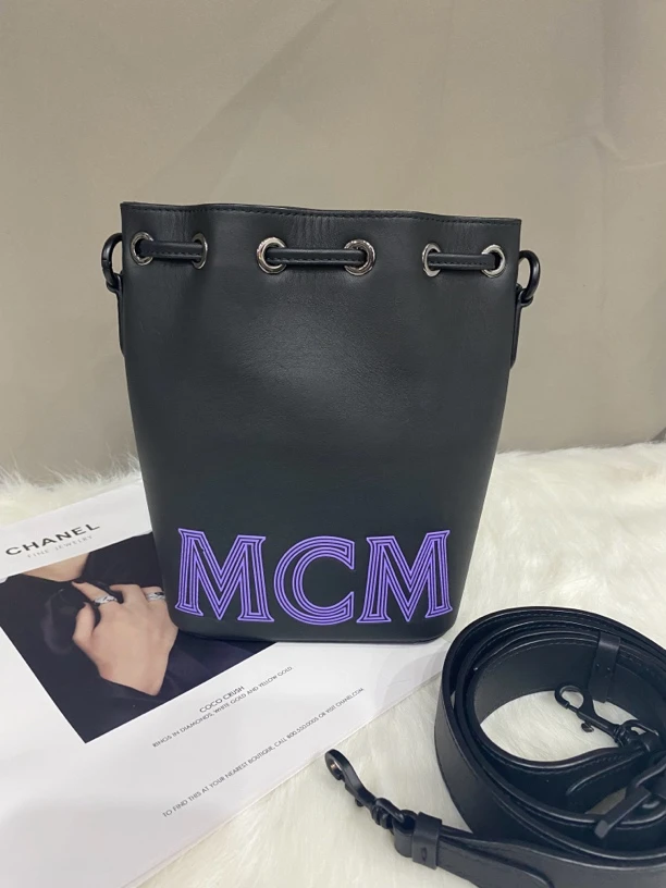 99新 MCM MCM小水桶斜挎包手提包