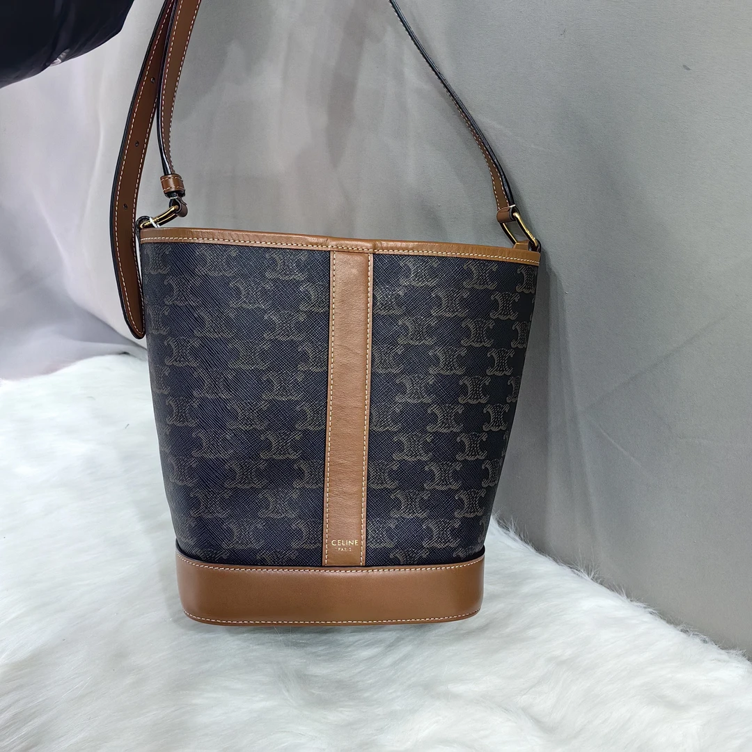 95新 Celine/思琳 赛琳老花焦糖色水桶包小号斜跨女士