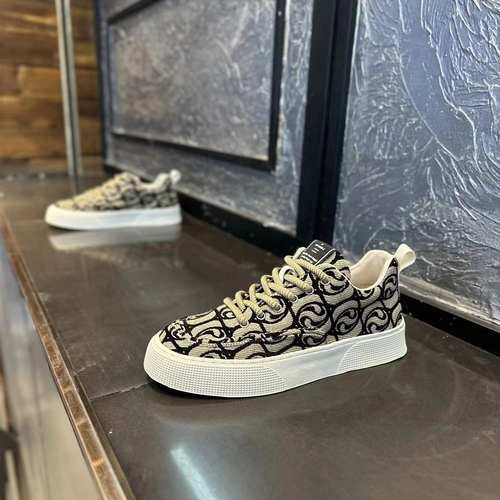 【菲而德】2024轻奢定制专柜款春季刺绣软底舒适百搭运动休闲男鞋