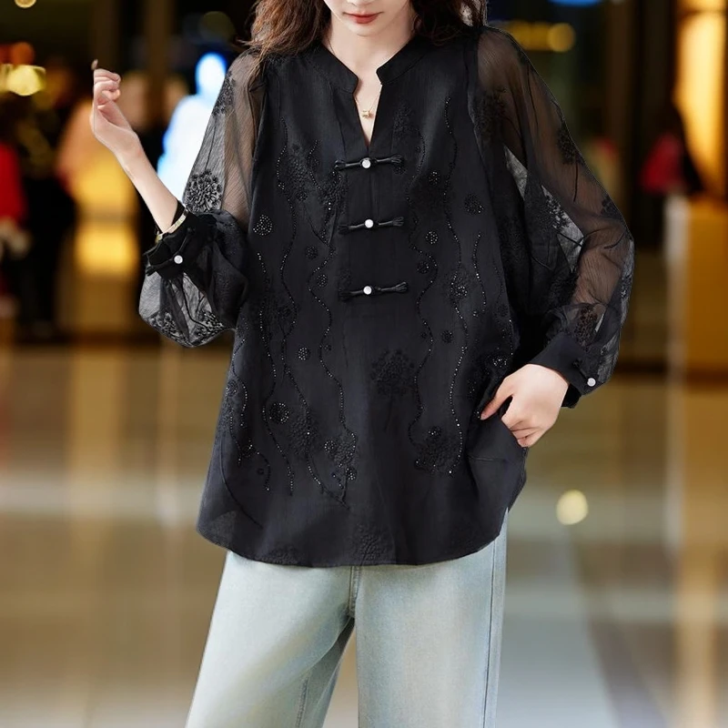 国风新中式衬衫高级感黑色缎面中长款雪纺秋季宽松遮肚子洋气上衣