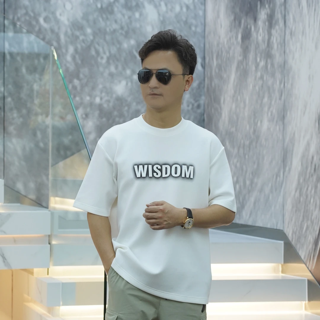 【汇佳服饰】ZB0054秋季上衣轻奢欧版时尚休闲多色微阔潮流圆领T