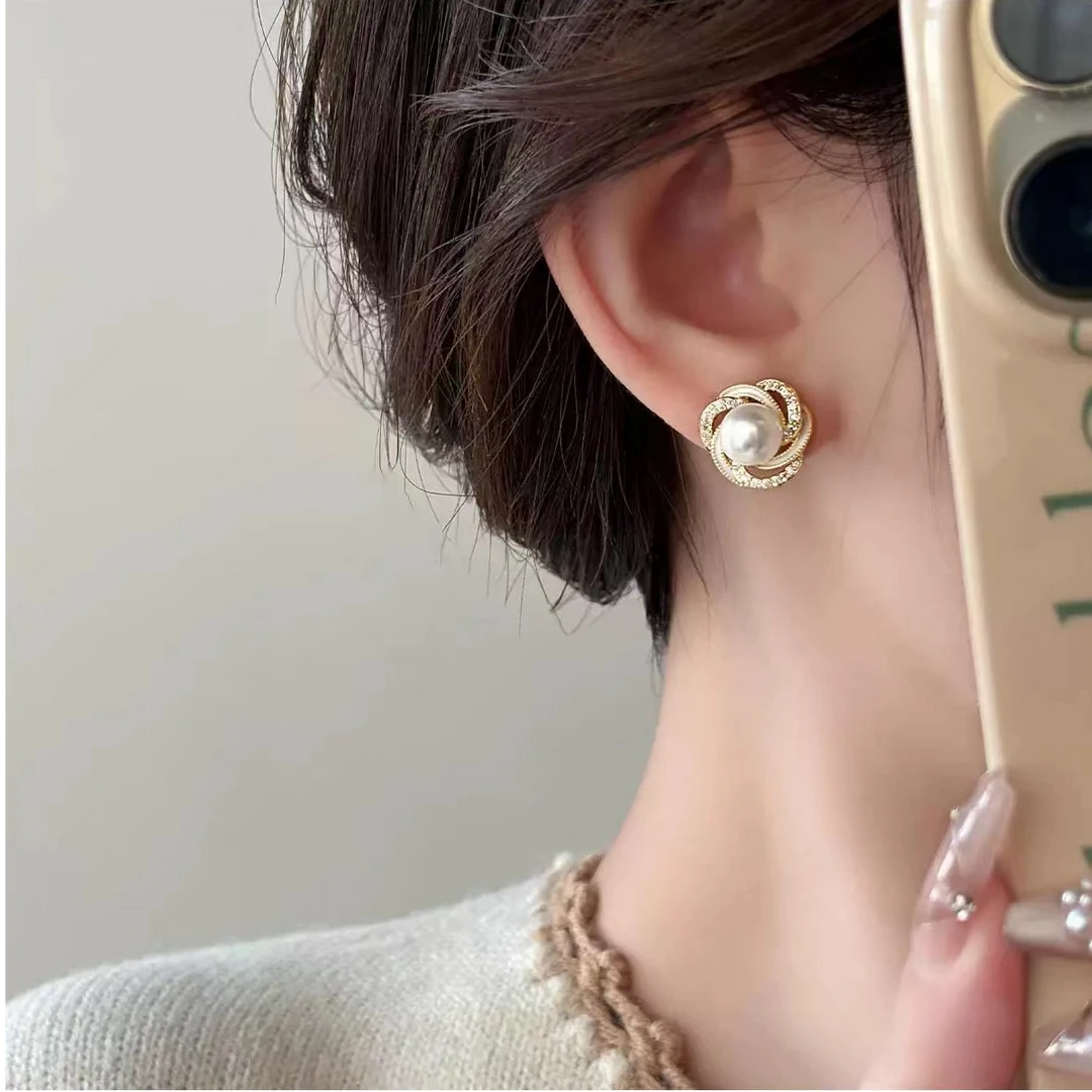 铜合金耳饰 轻奢珠珠小众高级感新款高级耳饰HE16933-1