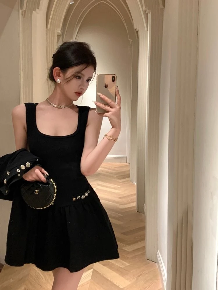 千金感穿搭套装小香风黑色针织开衫短外套女秋季吊带连衣裙两件套