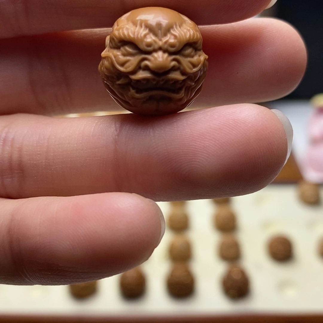 【闪购商品】猴头核桃吊坠纣**）