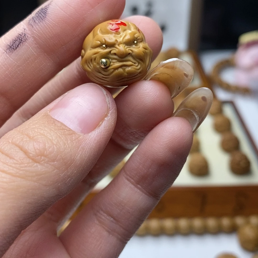 【闪购商品】猴头核桃吊坠郝**。猴头
