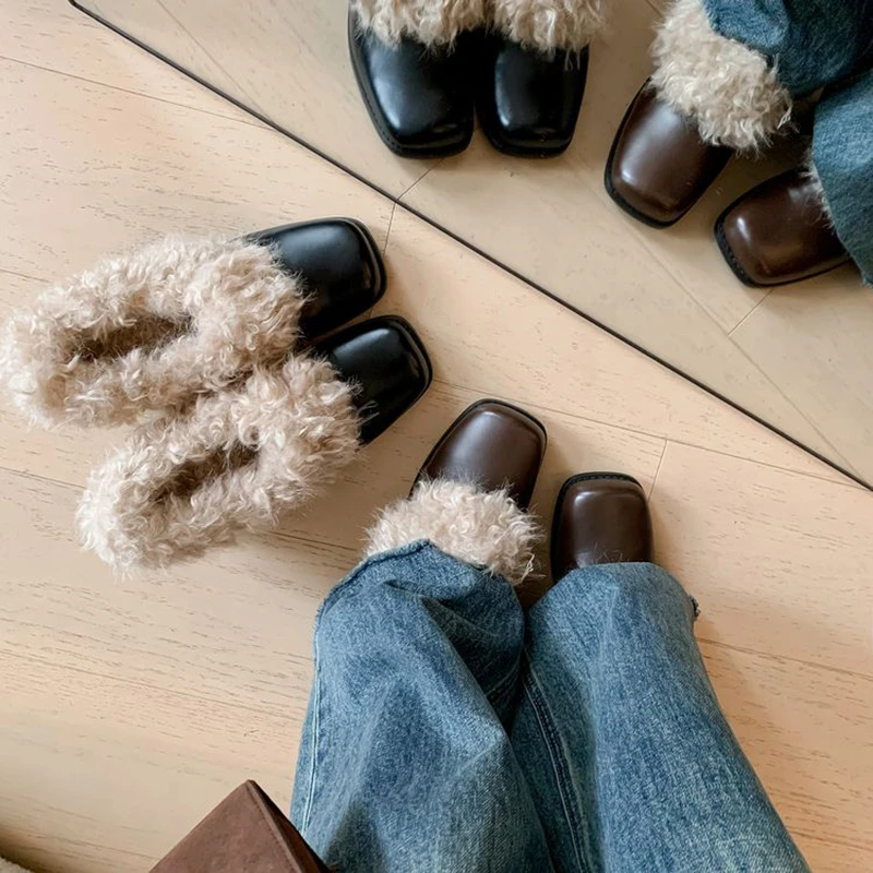 方头中跟毛毛鞋2024冬新款一脚蹬复古加绒玛丽珍单鞋女粗跟小皮鞋