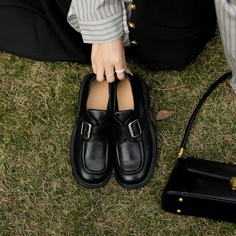 复古阿miu圆头皮带扣粗跟乐福鞋女一脚蹬单鞋英伦风孟克小皮鞋