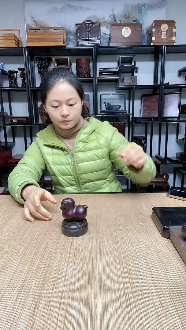 【闪购商品】1根雕黑檀  唐马+底座