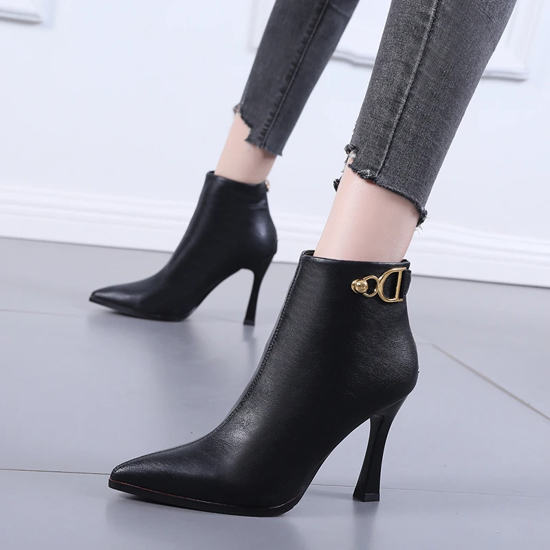 靴子2025新款女尖头小短靴秋冬高跟鞋网红时尚气质细跟显瘦短筒靴