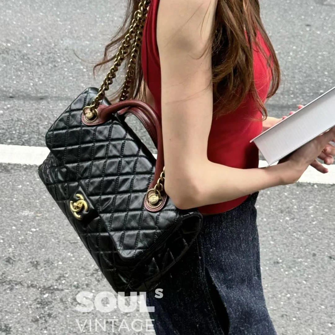 95新 Chanel/香奈儿 黑金 油蜡皮2way红手柄孟买大号/636597470