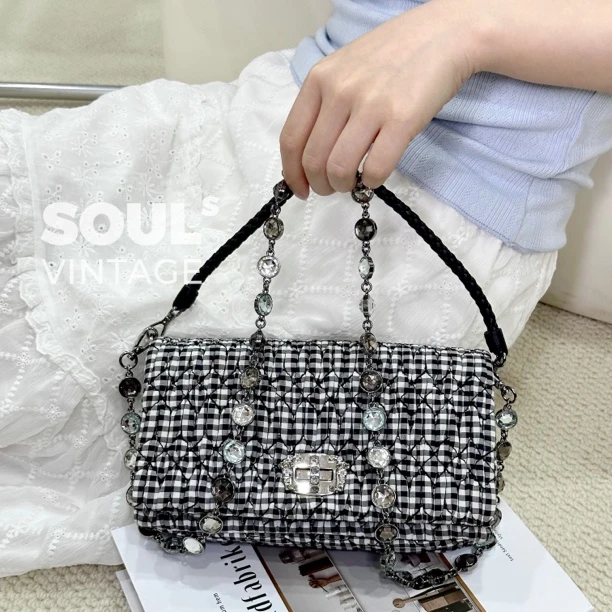 95新 MIU MIU/缪缪 fl66黑白帆布拼皮格纹宝石链条包/695200451