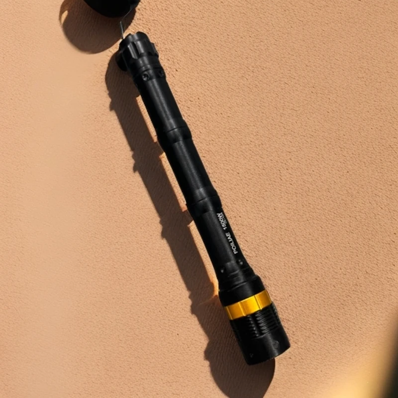 外贸单 竹节手电可变焦(裸装微瑕)（配三节5号电池）