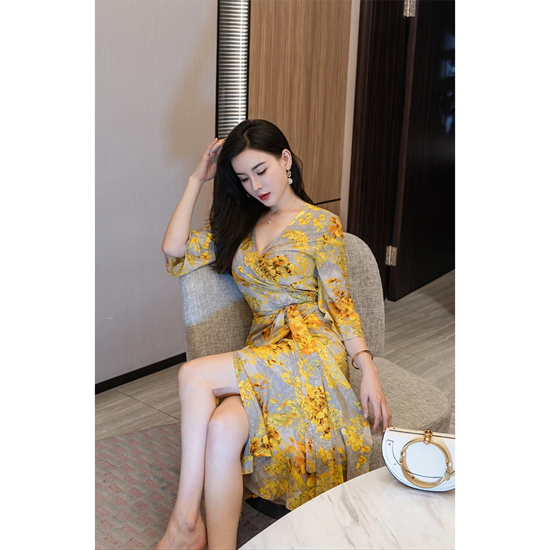 连衣裙高级感碎花气质收腰法式系带夏季裙子女款爆款2025新款女装