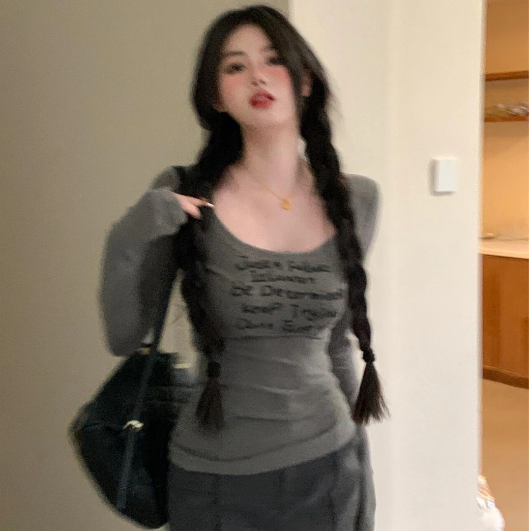 【0124】春秋甜酷休闲辣妹修身打底衫长袖T恤上衣女百搭显瘦U领