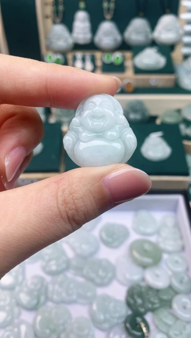 【闪购商品】翡翠颈饰未镶嵌佛公（多样性发货发其一）