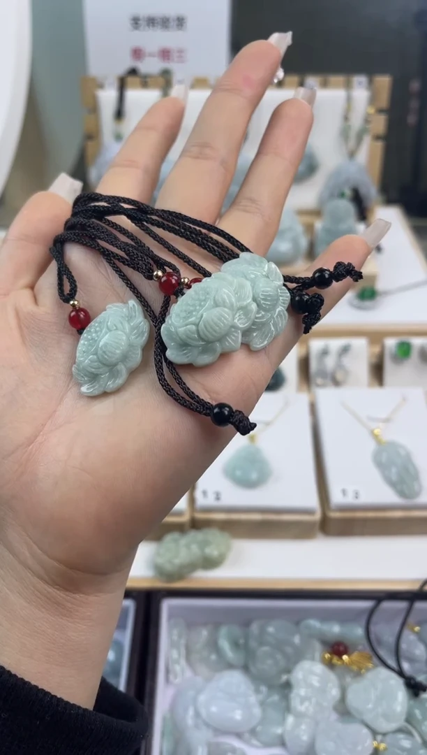 【闪购商品】翡翠颈饰未镶嵌莲花（多样性发货发其一）