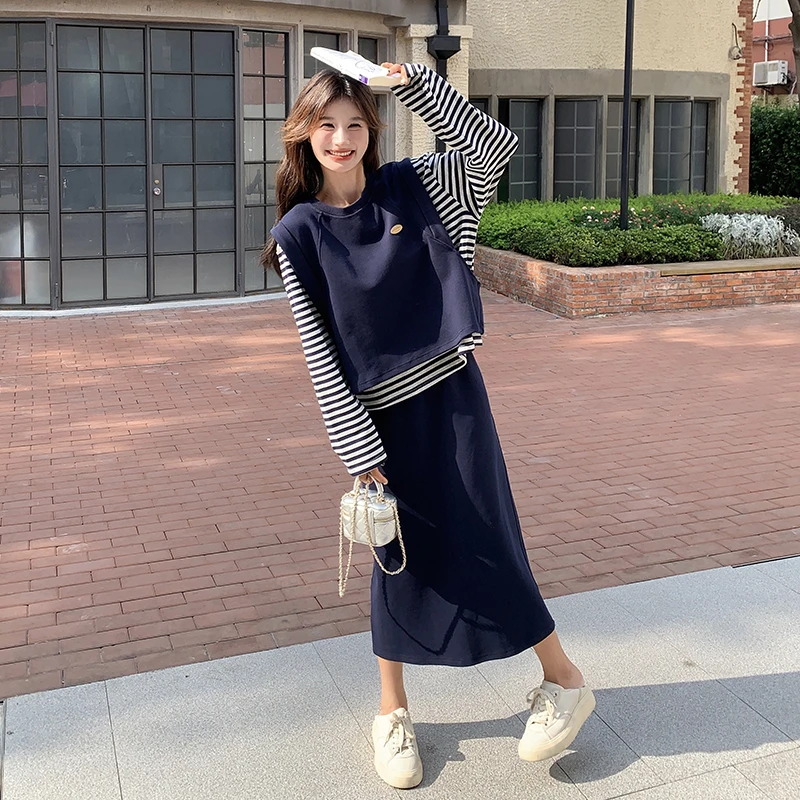 藏青色条纹卫衣套装裙女秋季2024新款学院风减龄背心半身裙三件套