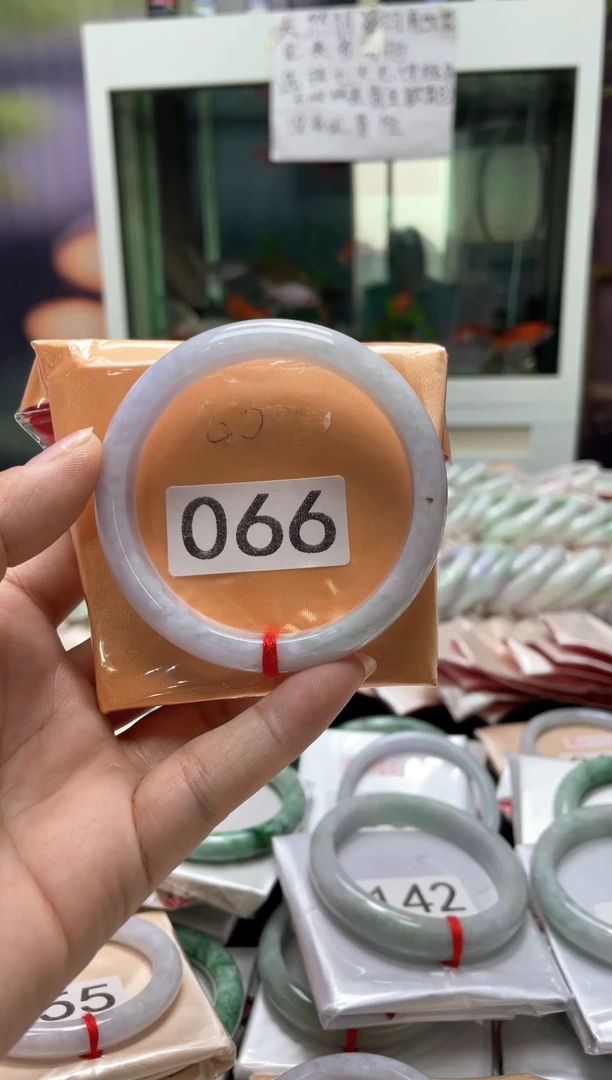 【闪购商品】翡翠手镯未镶嵌编号066