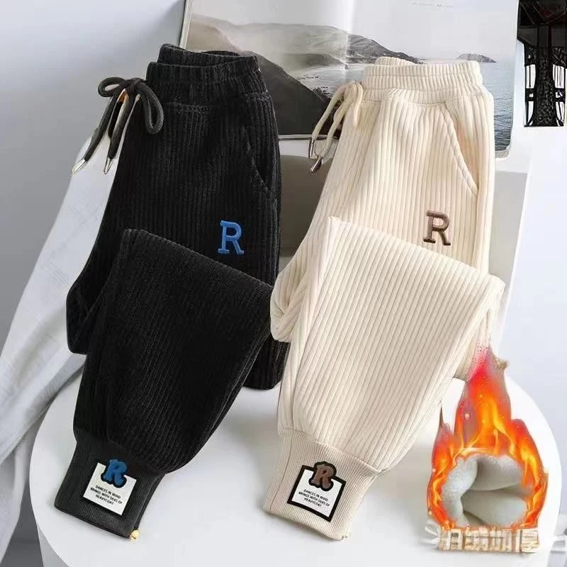 灯芯绒裤子女秋冬新款加绒加厚韩版绣花束脚裤宽松显瘦运动休闲裤