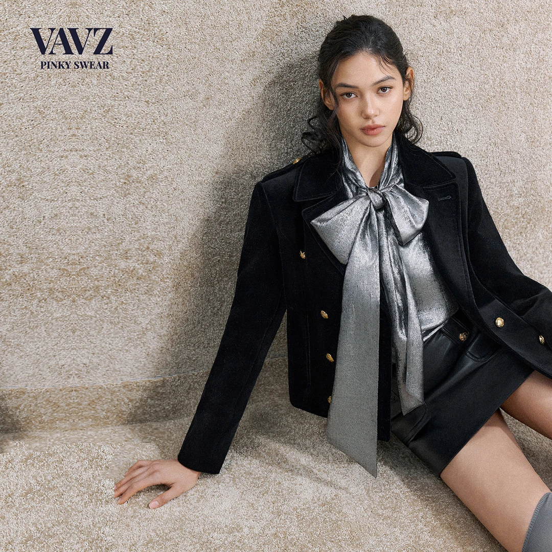 VAVZ早春高级感黑色显瘦双排扣丝绒西装外套女WT7563