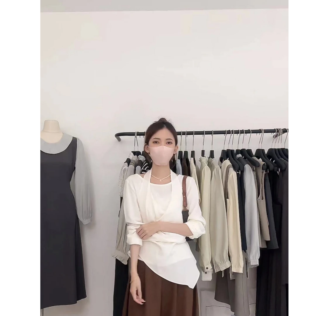 韩系清冷叠穿挂脖不规则设计长袖 3219